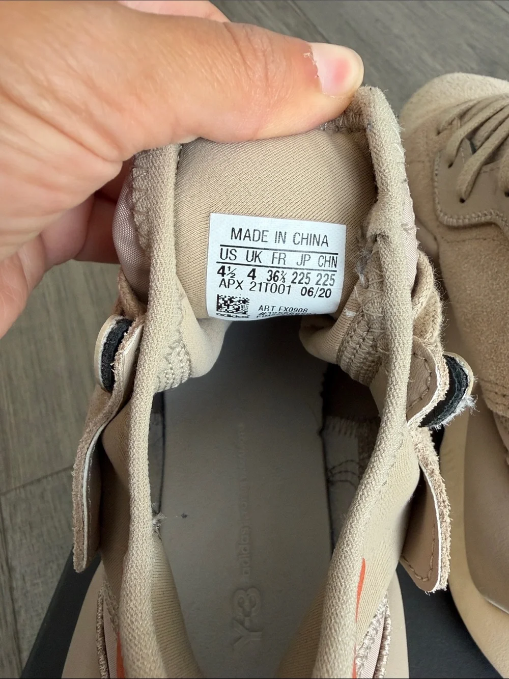 Y-3 Women’s Beige Suede Low-Top Sneakers
